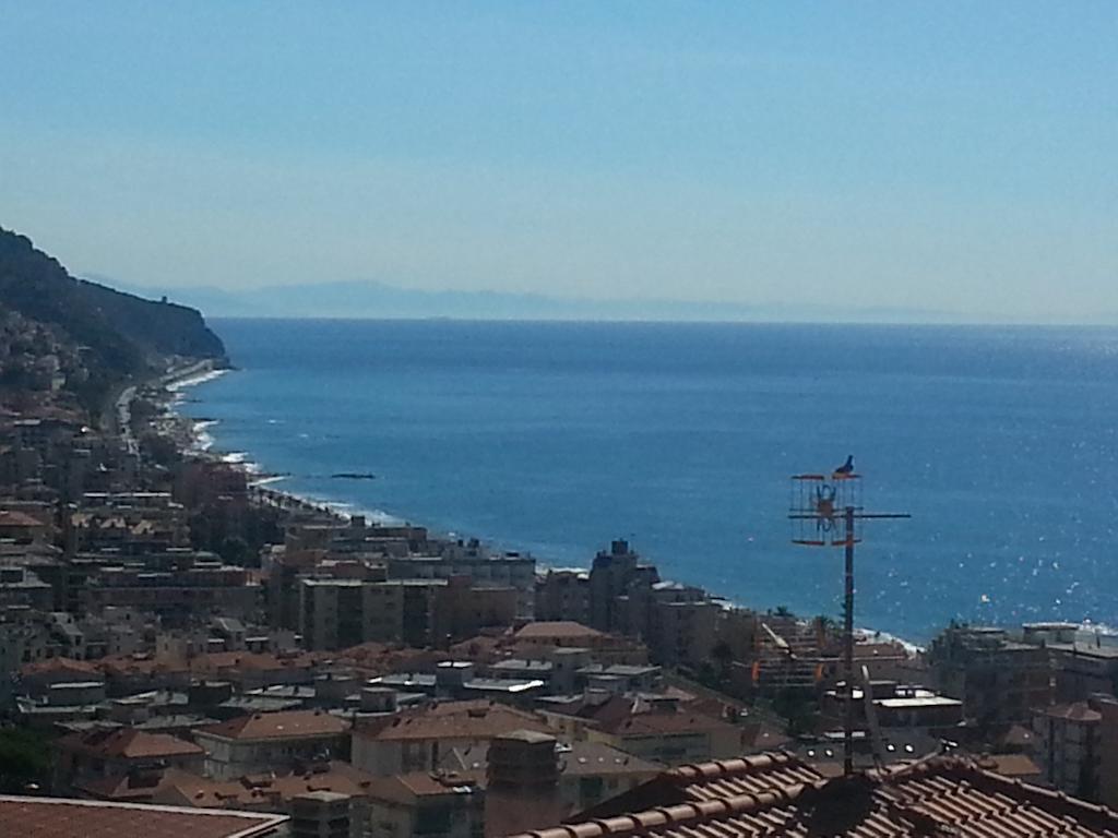 Pietra Preziosa Bed & Breakfast Pietra Ligure Kültér fotó